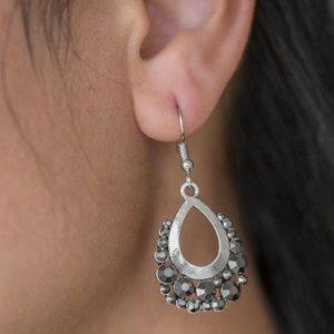 Table For Two - Paparazzi Earrings